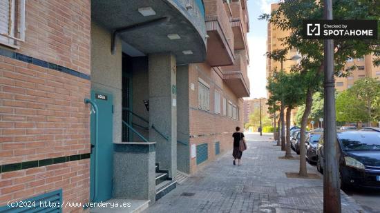 Apartamento de 3 dormitorios en alquiler en Beteró, Valencia. - VALENCIA