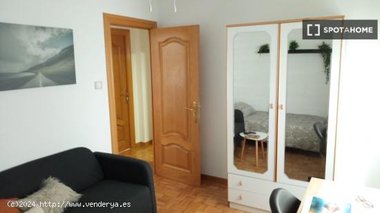 Habitación en piso compartido en Zaragoza - ZARAGOZA