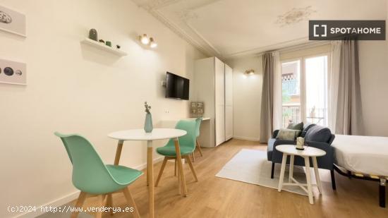 Apartamento tipo estudio en alquiler en Sant-Antoni, Barcelona - BARCELONA