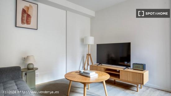 Apartamento de 2 dormitorios en alquiler en Barcelona - BARCELONA