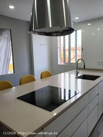  Piso de 3 habitaciones en alquiler en Valencia - VALENCIA 