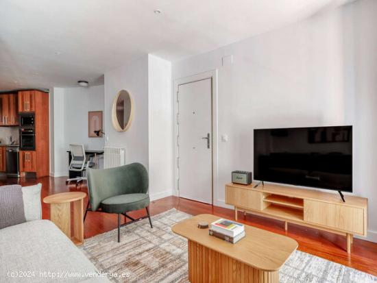  Apartamento de 2 dormitorios en alquiler en Madrid - MADRID 