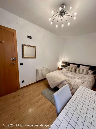  Habitación en piso compartido en barcelona. - BARCELONA 