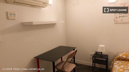 Apartamento de 2 dormitorios en alquiler en Patraix, Valencia. - VALENCIA