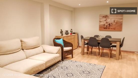 Apartamento de 2 dormitorios en alquiler en Valencia - VALENCIA