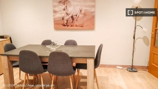 Apartamento de 2 dormitorios en alquiler en Valencia - VALENCIA