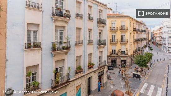 Piso entero de 2 dormitorios en valència. - VALENCIA