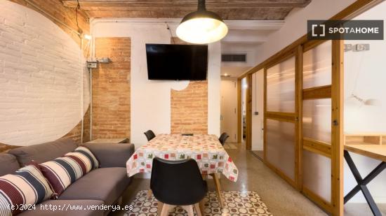 Apartamento entero de 2 dormitorios en Barcelona. - BARCELONA