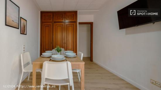 Preciosa habitación con balcón en Benicalap, Valencia - VALENCIA