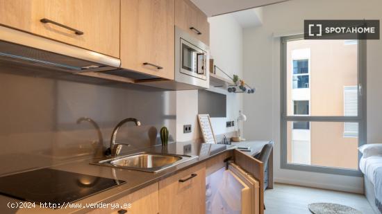 Se alquila habitación en residencia de estudiantes en Sant Adrià De Besòs, Barcelona - BARCELONA