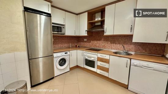 Apartamento de 2 dormitorios en alquiler en Madrid - MADRID