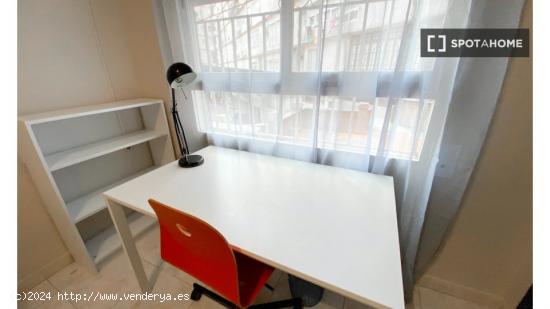 Apartamento de 4 dormitorios en Russafa - VALENCIA