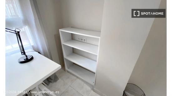 Apartamento de 4 dormitorios en Russafa - VALENCIA