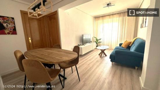 Piso de dos habitaciones en alquiler en Valencia - VALENCIA