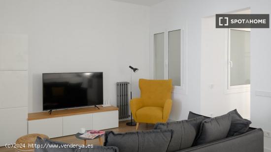 Apartamento entero de 2 dormitorios en Barcelona. - BARCELONA