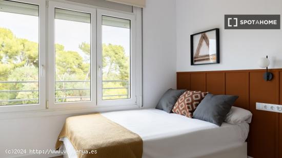 Cama en habitación compartida en piso de 8 habitaciones en Barcelona - BARCELONA