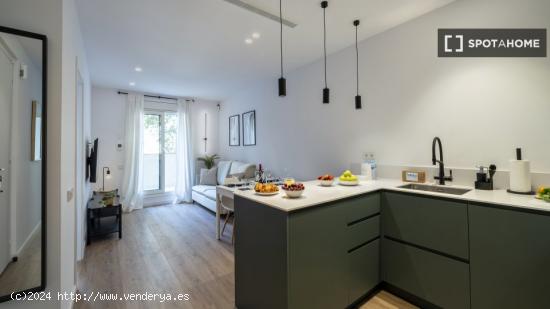 Apartamento entero de 3 habitaciones en Barcelona. - BARCELONA