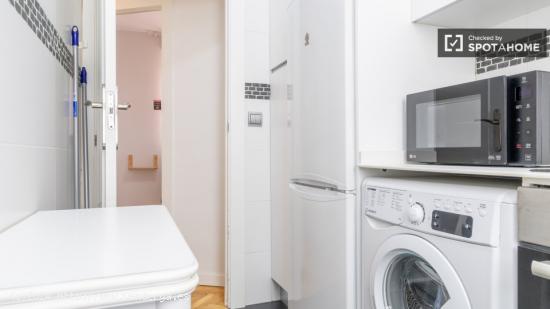 Apartamento de 2 habitaciones en alquiler en Atocha - MADRID