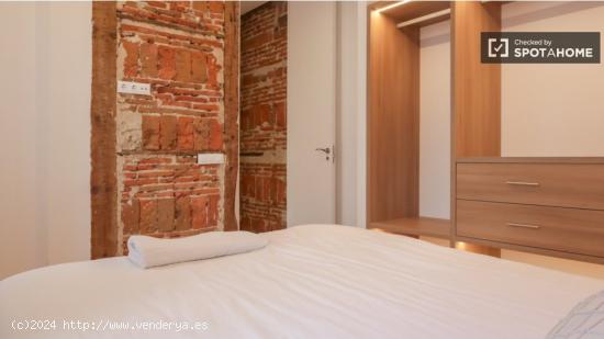 Habitaciones en apartamento de 3 dormitorios en Chamberí - MADRID