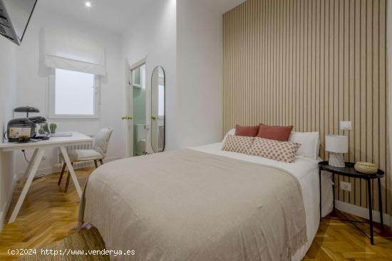  Se alquila habitación en piso compartido en Madrid - MADRID 