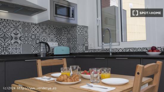 Apartamento de 2 dormitorios en alquiler en Patraix, Valencia. - VALENCIA