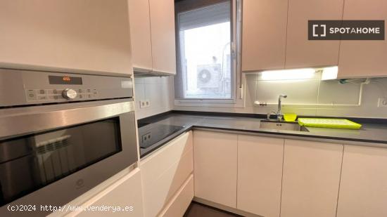 Apartamento de 2 dormitorios en alquiler en Embajadores - MADRID