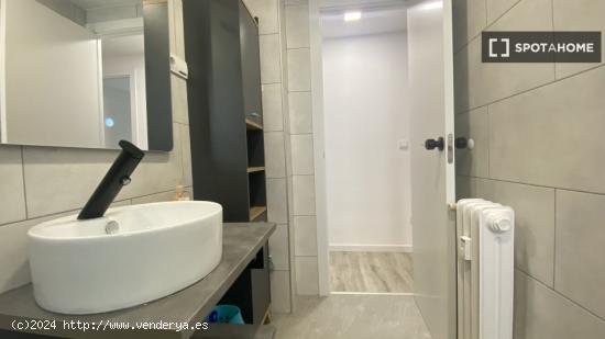 Apartamento de 3 dormitorios en alquiler en Imperial - MADRID