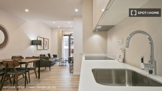 Apartamento entero de 2 dormitorios en Barcelona. - BARCELONA