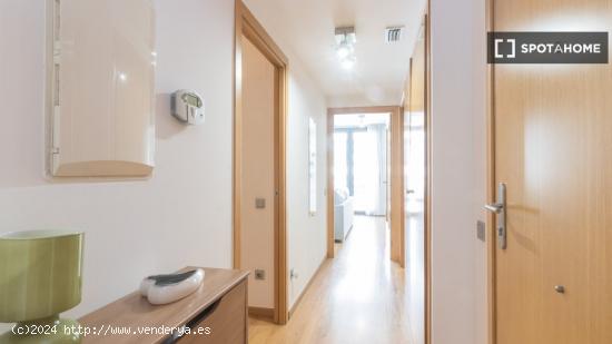 Apartamento entero de 2 dormitorios en Barcelona. - BARCELONA