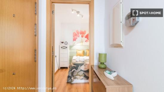 Apartamento entero de 2 dormitorios en Barcelona. - BARCELONA