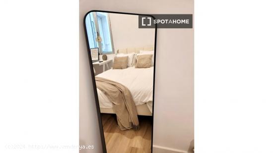 Habitaciones en apartamento de 7 dormitorios en Argüelles - MADRID