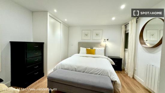 Habitaciones en alquiler en 4 habitaciones - Chueca - MADRID