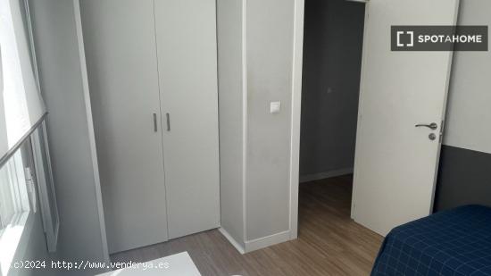 Habitación en piso compartido en Zaragoza - ZARAGOZA