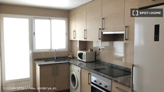 Apartamento de 4 dormitorios en alquiler en Poblats Marítims, Valencia. - VALENCIA