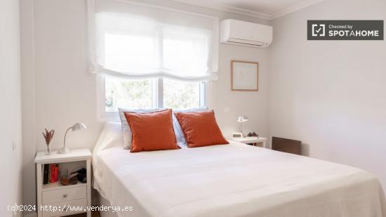 Se alquila apartamento de 1 dormitorio en Cdad. Lineal - MADRID