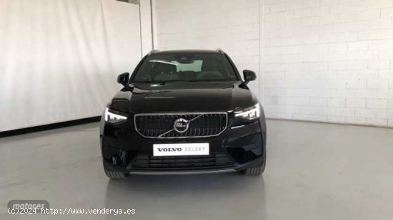 Volvo XC40 Core, T2  Microhibrido, Gasolina de 2024 con 20.111 Km por 34.300 EUR. en Almeria