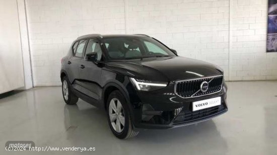 Volvo XC40 Core, T2  Microhibrido, Gasolina de 2024 con 20.111 Km por 34.300 EUR. en Almeria