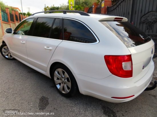 Skoda Superb 1.6 TDI GREENLINE-BIXENON-LEDS-KLIMATIZADOR-ALARMA-MUL de 2012 con 177.000 Km por 7.700