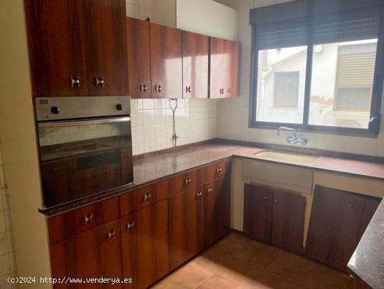 PISO DE 4 HABITACIONES EN MOGENTE - VALENCIA