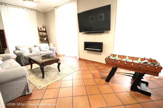 VIVIENDA CON ENCANTO EN EL CORAZÓN DEL CASCO ANTIGUO - BADAJOZ