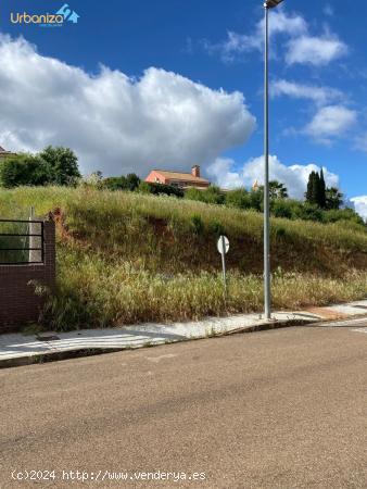 parcela urbana en los montitos - BADAJOZ