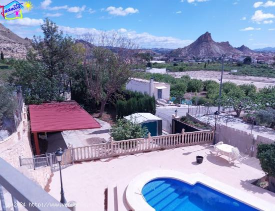  PARCELA CON DOS CASAS EN LA PAIRA - MURCIA 