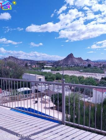 PARCELA CON DOS CASAS EN LA PAIRA - MURCIA