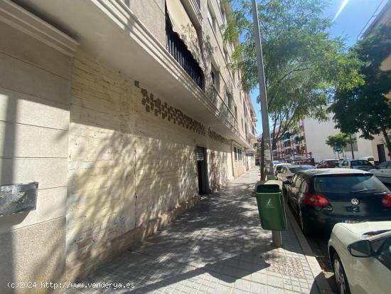  LOCAL EN BRUTO CON GRAN FACHADA JUNTO AL VIAL - CORDOBA 