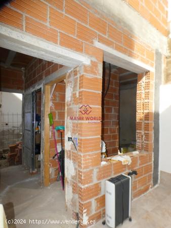 SE VENDE CASA EN PLANTA BAJA A 100 METROS DE LA PLAYA - MURCIA