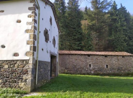 Casa con Terreno - NAVARRA