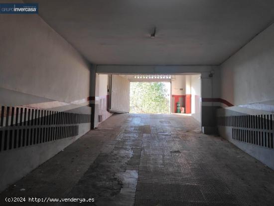 Plaza de aparcamiento amplia en zona El Carmen /Hospital de Manises - VALENCIA