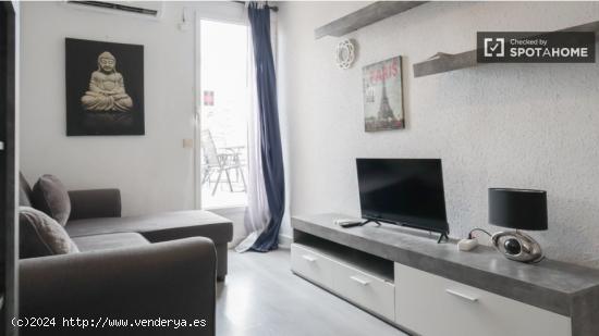 Apartamento de 2 dormitorios con terraza en Madrid centro en alquiler - MADRID