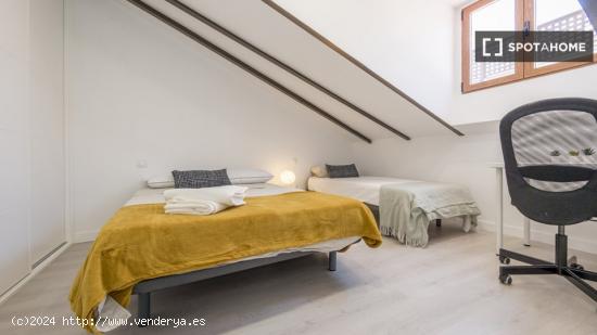 Apartamento de 2 dormitorios en alquiler en Sol - MADRID