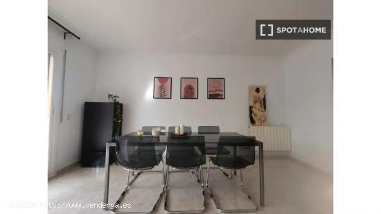 Habitación en piso compartido en el masnou. - BARCELONA